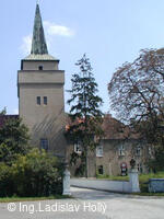 Tovačov, Zámek - gotická brána