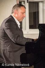 * Z DĚNÍ VE MĚSTĚ