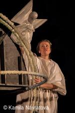 * Z DĚNÍ VE MĚSTĚ